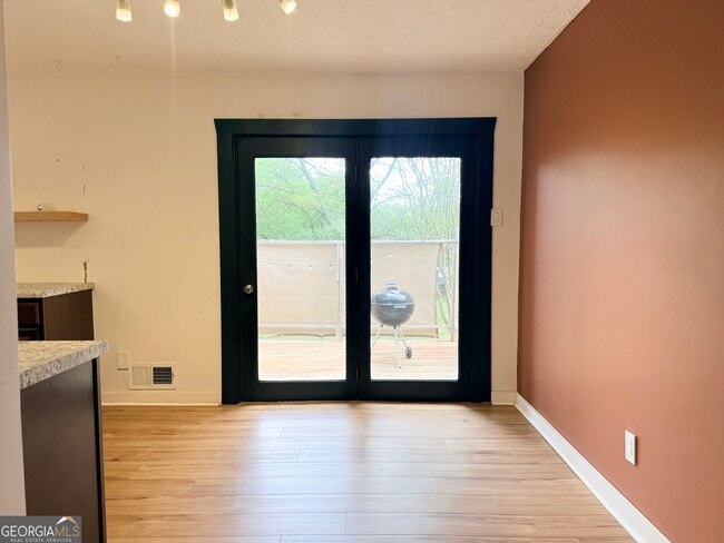 Building Photo - 239 Pope St