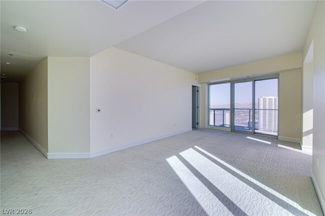 Building Photo - 2700 S Las Vegas Blvd