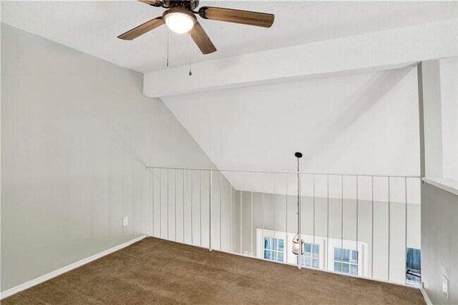 Building Photo - 5900 Grelot Rd