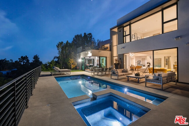 Building Photo - 1172 Linda Flora Dr