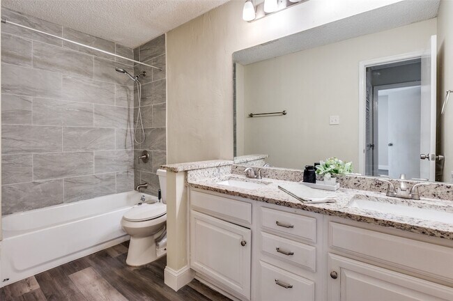 Building Photo - 1310 Harwell Dr
