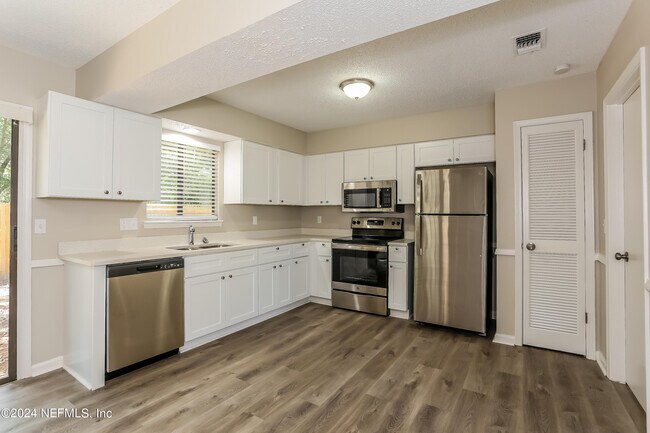 Building Photo - 4506 Whispering Inlet Dr