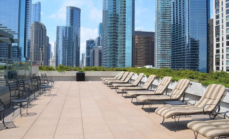 Building Photo - 474 N Lake Shore Dr
