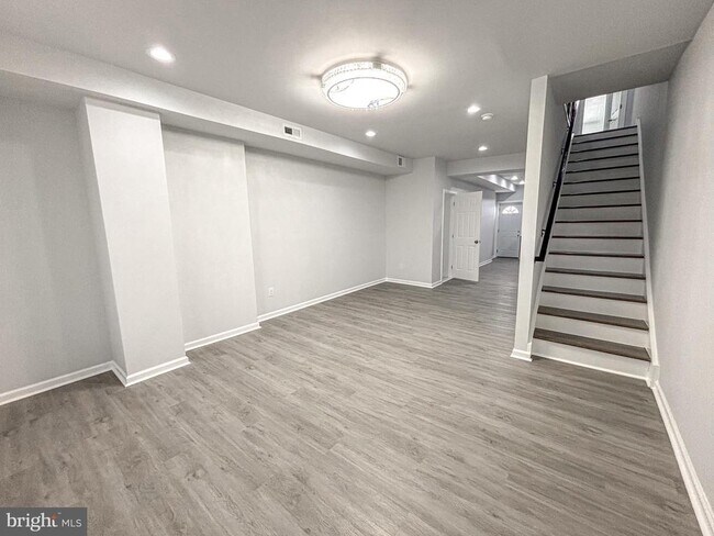 Building Photo - 3631 Reed St