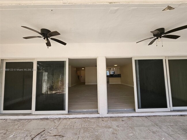 Building Photo - 834 Raymond St