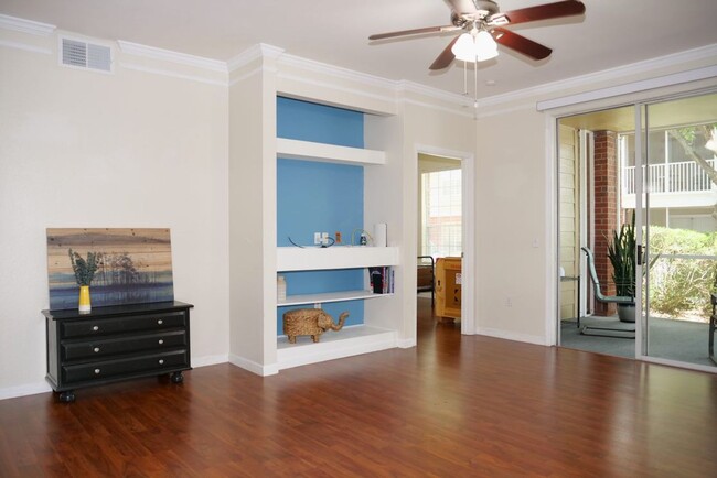 Building Photo - Upgraded Condo in Gated Community of Plant...