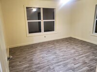 Building Photo - 328 Elks Dr