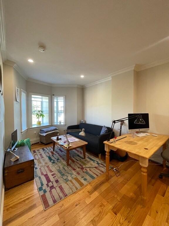 Building Photo - 9 Savin Hill Ave