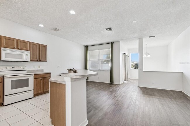 Building Photo - 571 Shoreham Ct NE