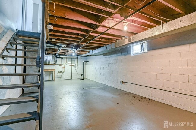 Building Photo - 202 Wilton Ave