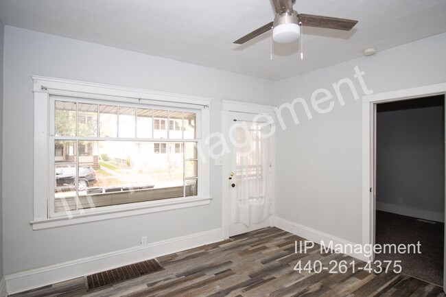 Building Photo - UPDATED 1 BEDROOM UNIT IN THE HEART OF TRE...