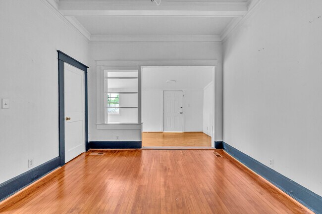 Building Photo - 1516 30th St N