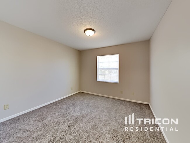Building Photo - 7621 Mansfield Way