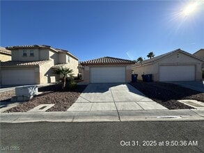 Building Photo - 10006 Mardagen St