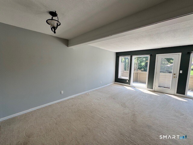 Building Photo - 64 Far View Cmns