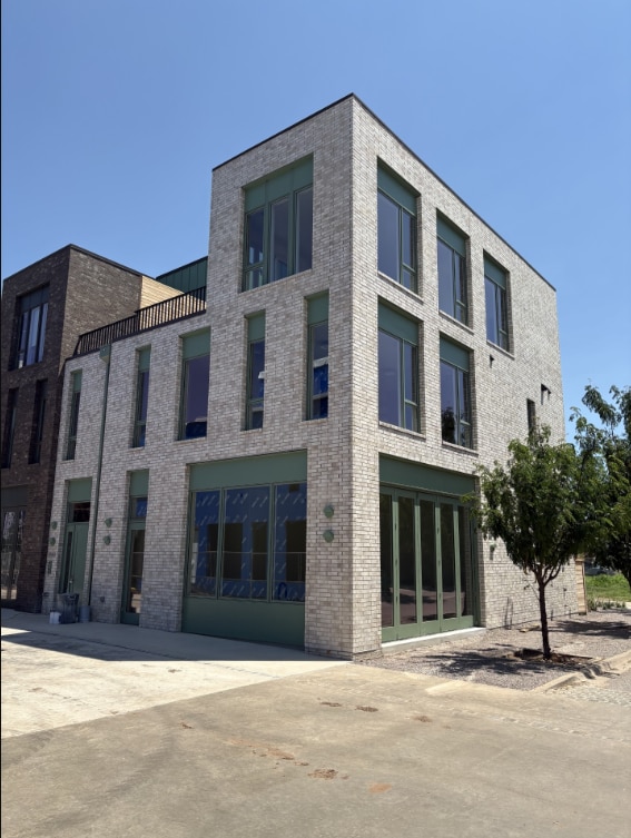 Building Photo - 1640 Spoke St