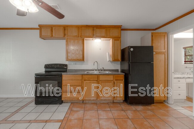 Building Photo - 1412 22nd St