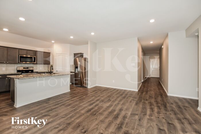 Building Photo - 3338 Everly Dr