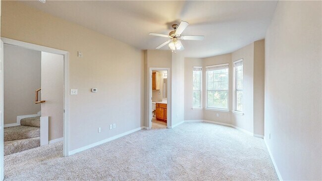 Building Photo - 305 Holleman Dr E