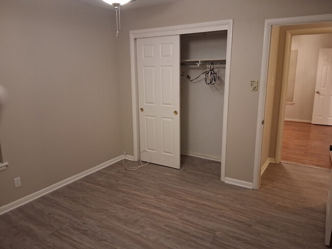 Building Photo - 4606 Begonia St