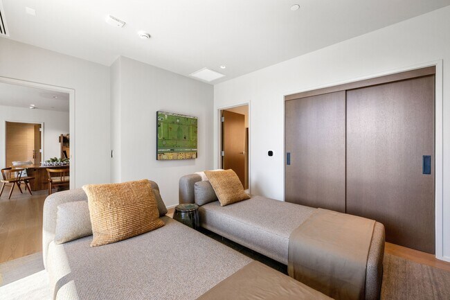 Building Photo - 171 Sawmill Cir