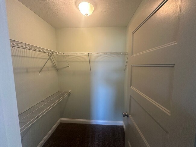 Building Photo - 2 Bedroom 1 Bath  Duplex in Hahira