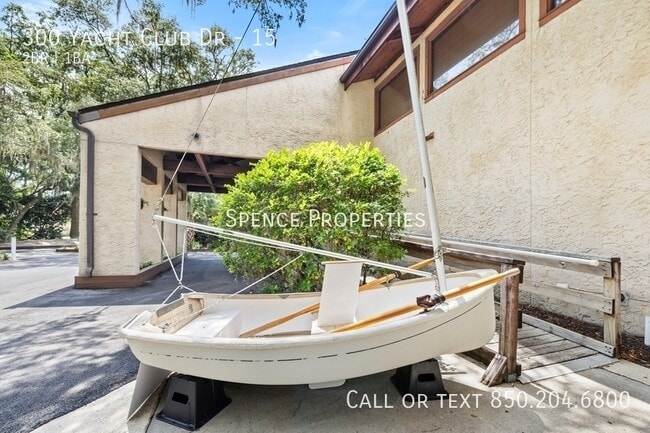 Building Photo - 300 Yacht Club Dr