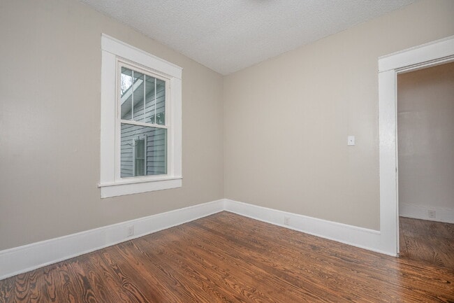 Building Photo - Beautiful 3-Bedroom, 2-Bath Bungalow with ...