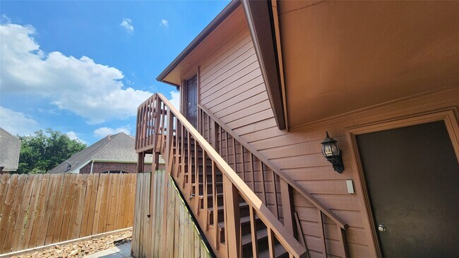 Building Photo - 5015 Orange Tree Dr
