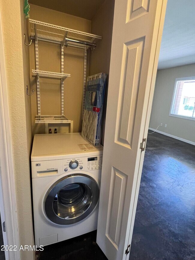 Building Photo - 1718 E Campbell Ave