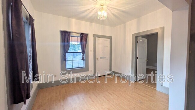 Building Photo - 1014 W Gregory St