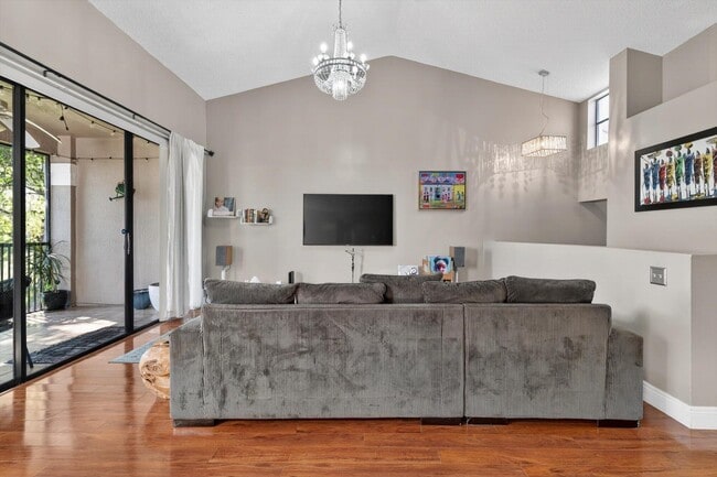 Building Photo - 301 SW 158th Terrace