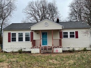 Building Photo - 804 Graylyn Dr