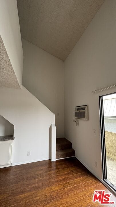 Building Photo - 3744 Delmas Terrace