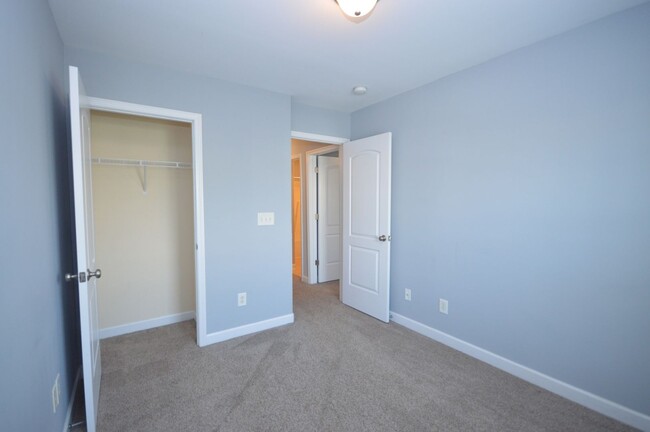 Building Photo - 8328 Plano Ct