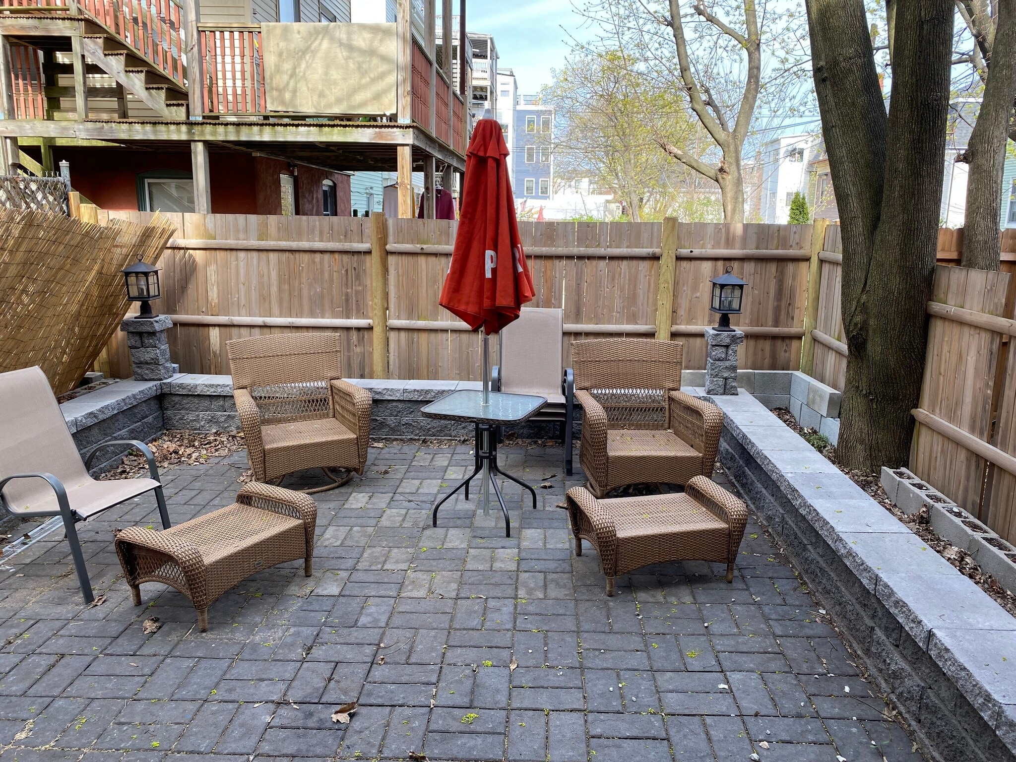 Building Photo - 86 Putnam St