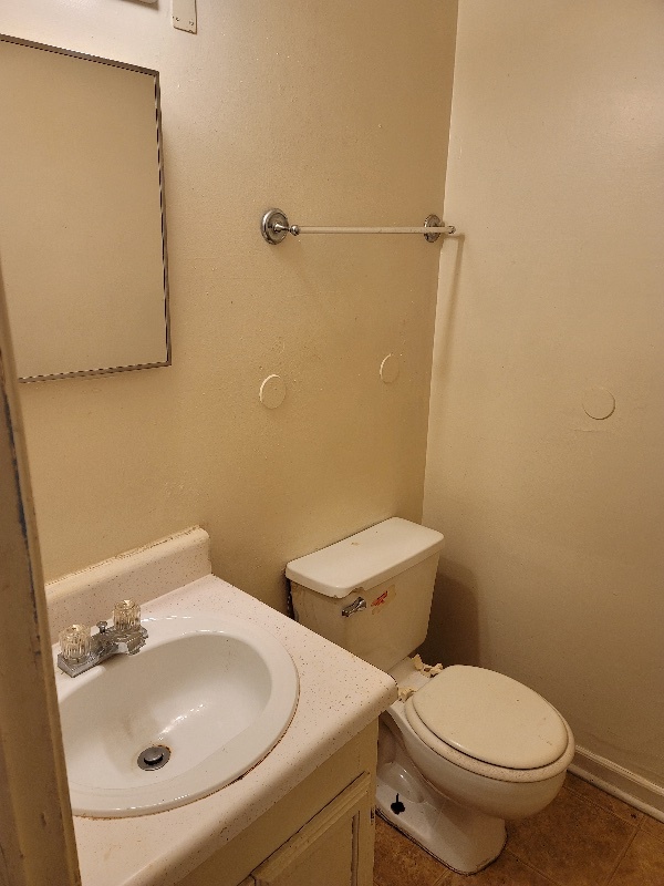 Bathroom 2 - 4005 Glendon Rd