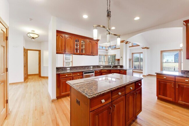 Building Photo - 2951 Old Glory Dr