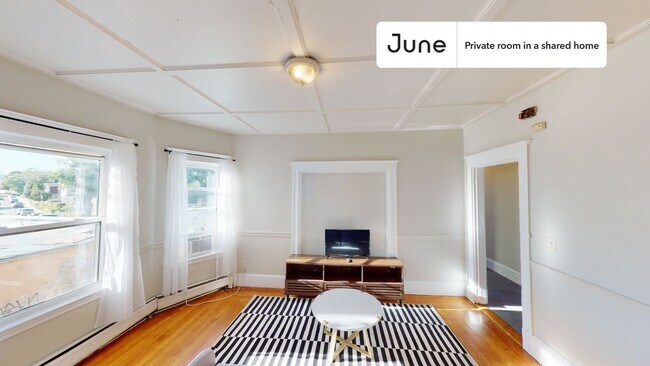 Building Photo - Room in Shared 5 bed/2 bath home