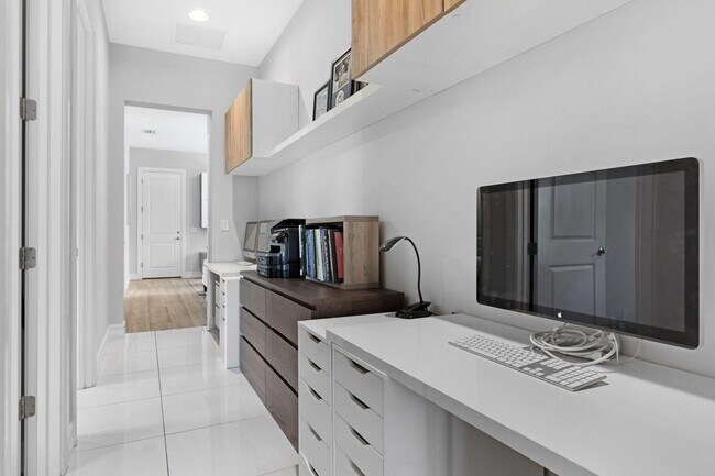 Building Photo - 5202 S Sterling Ranch Cir