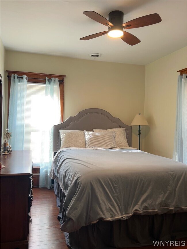 Building Photo - 18 Parkway St