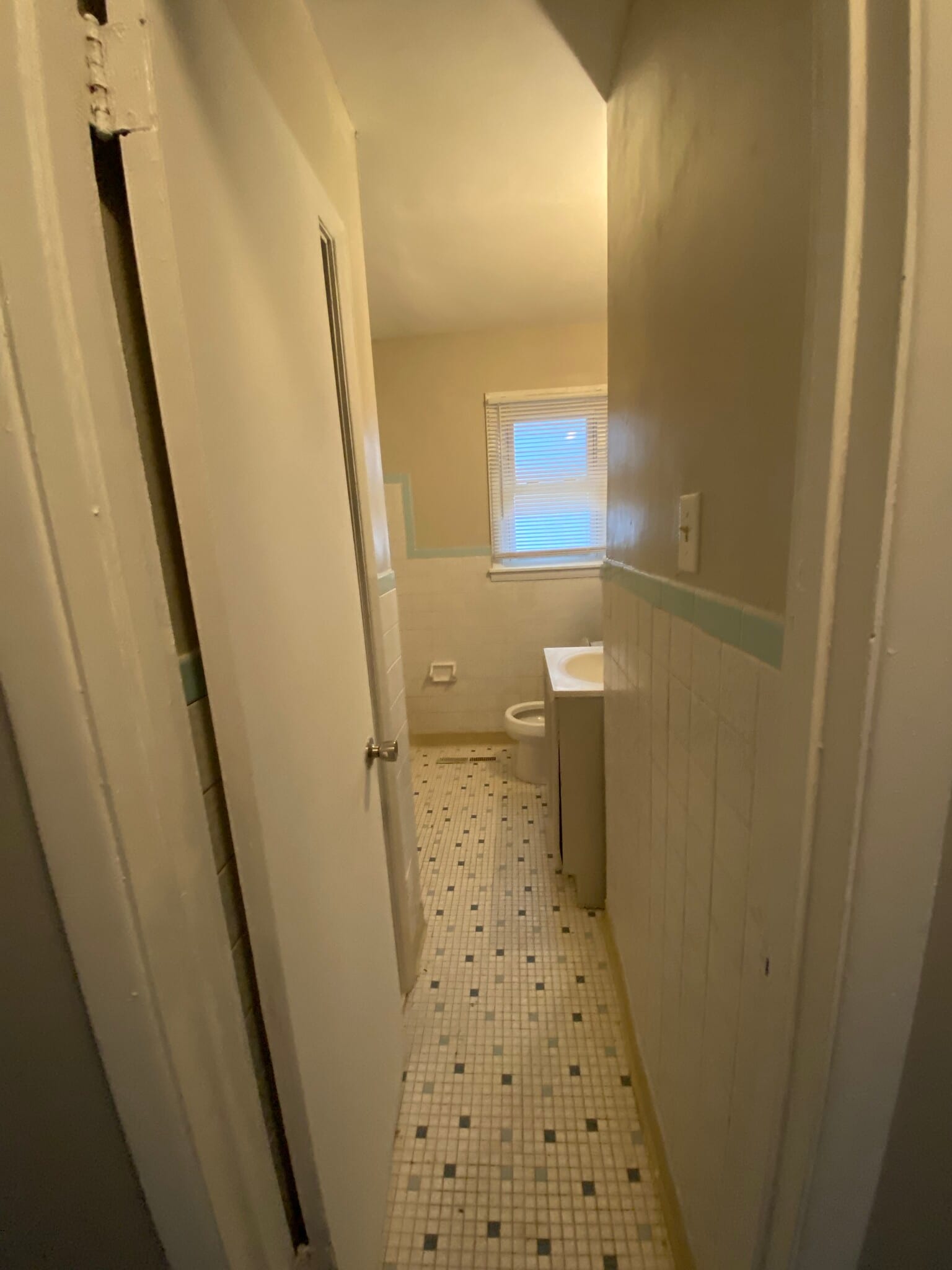 Building Photo - 1537 Duffield Dr