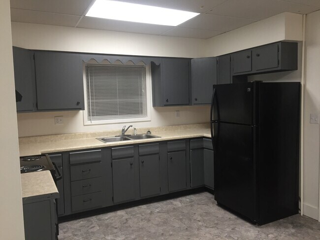 Building Photo - 125 Manhattan Dr