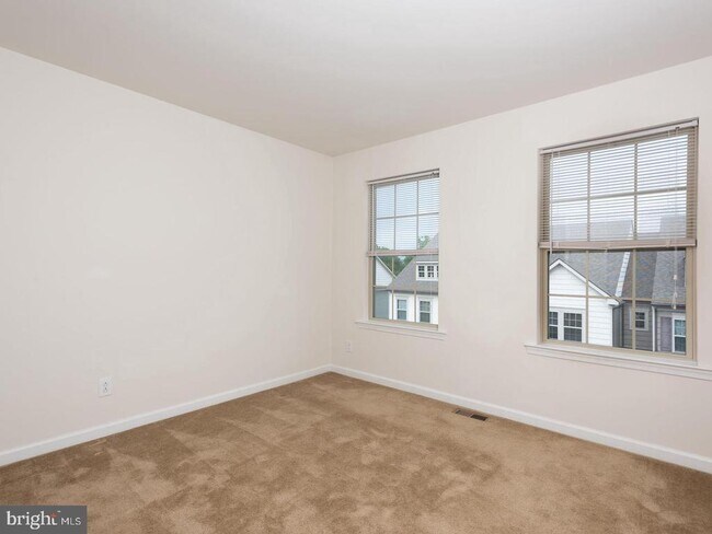 Building Photo - 15 Eagle Ln