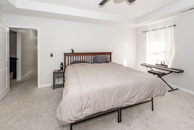 Building Photo - 4 Bedroom 2.5 Bath House in Woodland Lakes - Goose Creek