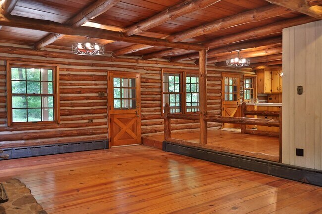 Building Photo - 980 Mine Rd