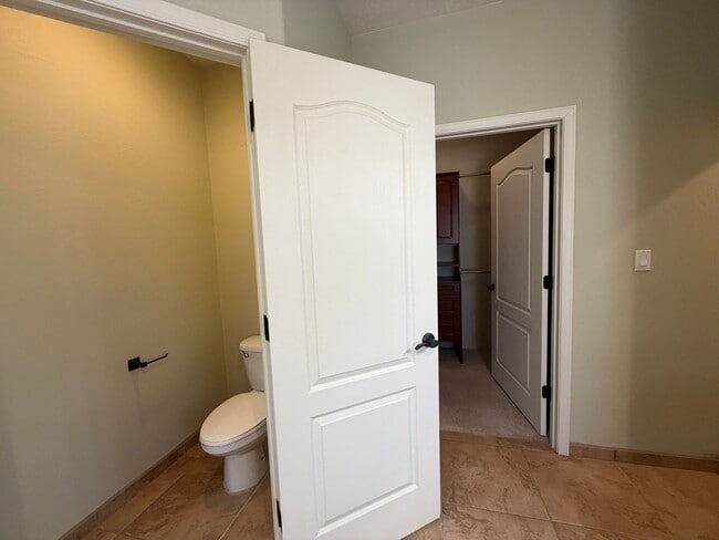 Building Photo - 4 Bedroom Single Story Custom Home Available In Rio Rancho Near Unser Blvd SE & Westside Blvd SE!