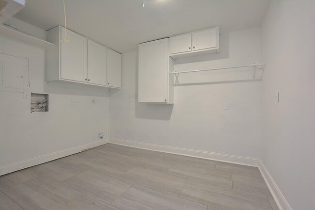 Building Photo - 6019 Orlando Ave