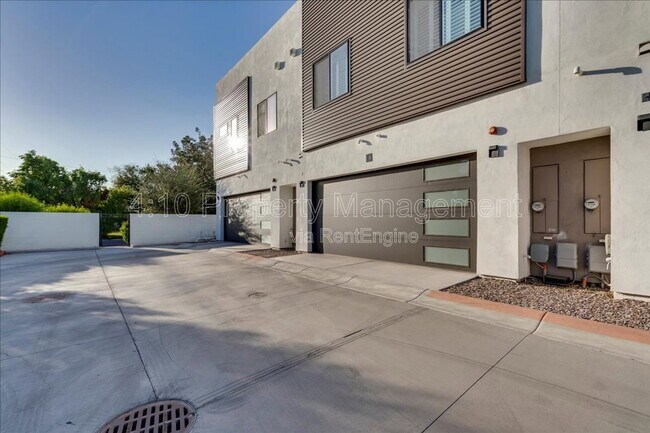 Building Photo - 1111 E Missouri Ave