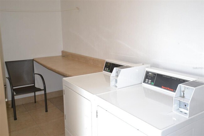 Building Photo - 105 Island Way